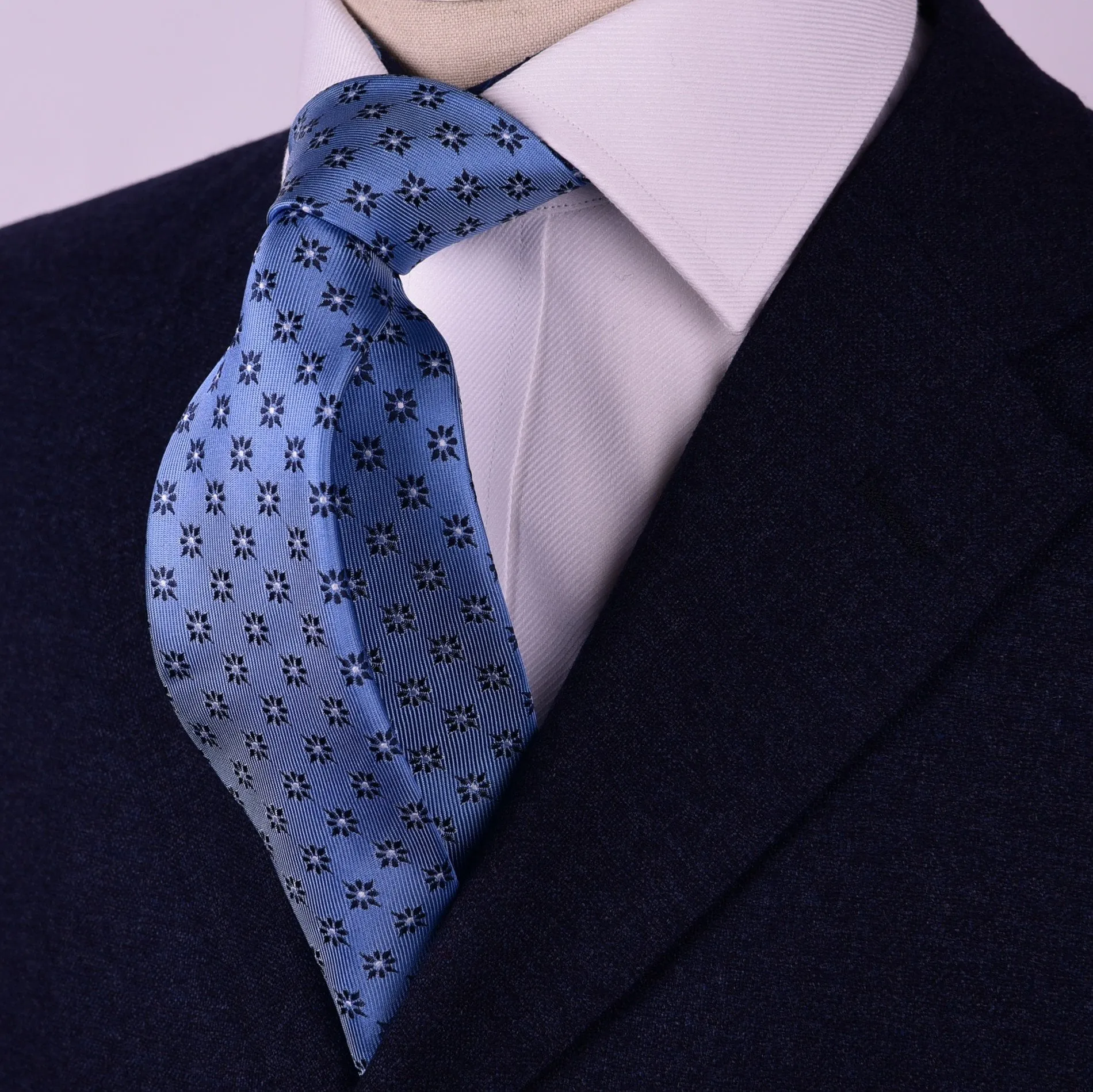 Light Blue Sparkling Radiant Floral Luxury Designer Patterned Tie 3"